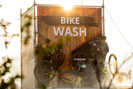 Enduro Trek Subaru, Las Varas 2017. Bike Wash. Foto: Jesus Mier